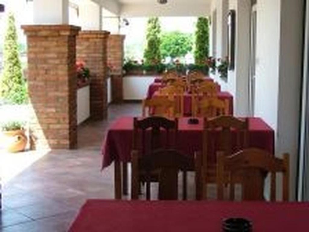 Verba Tanya Acomodação com café da manhã Kotaj Exterior foto